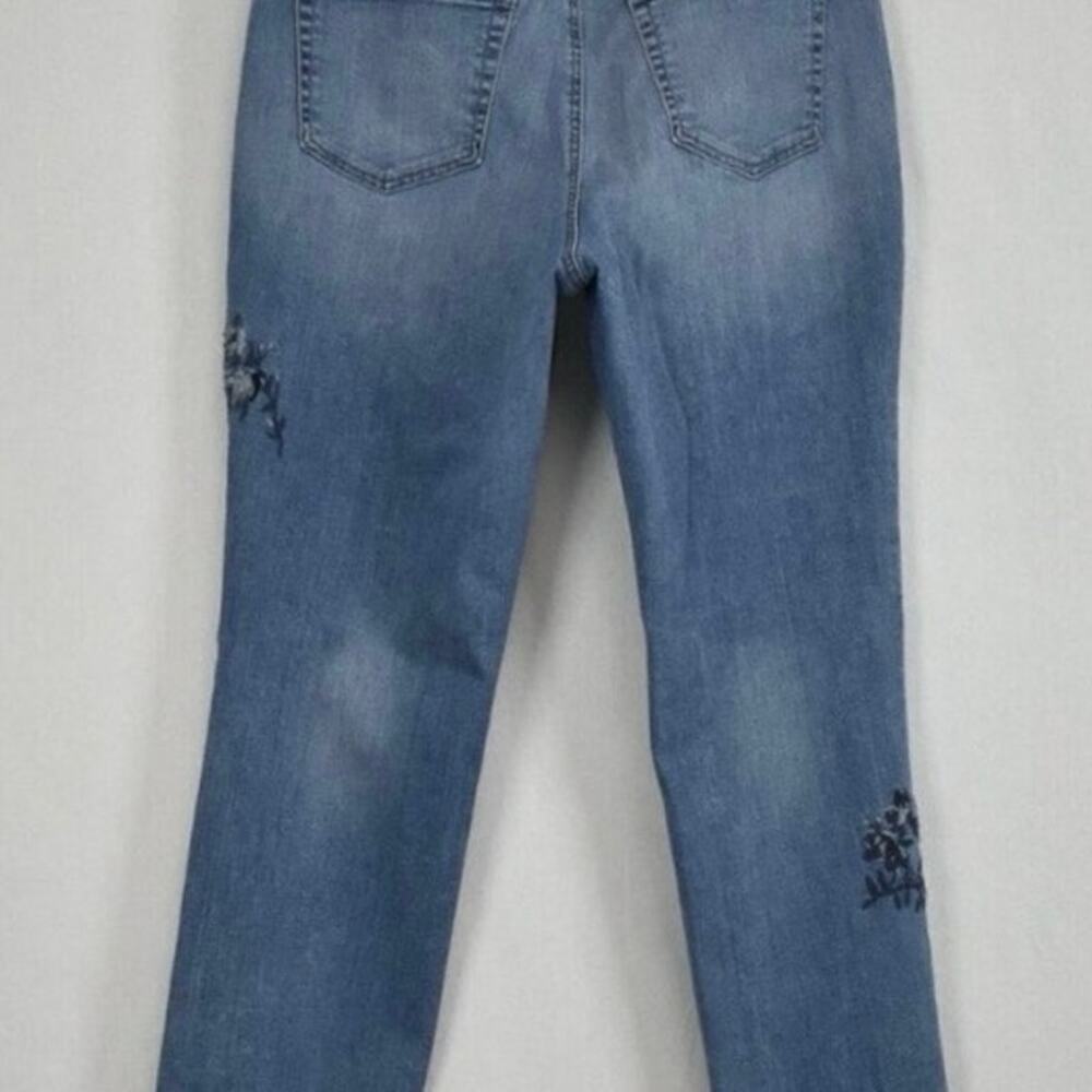 NYDJ Boyfriend Jeans Women Size 12 Blue Denim with Flower Embroidered 5 Pocket - Picture 13 of 13